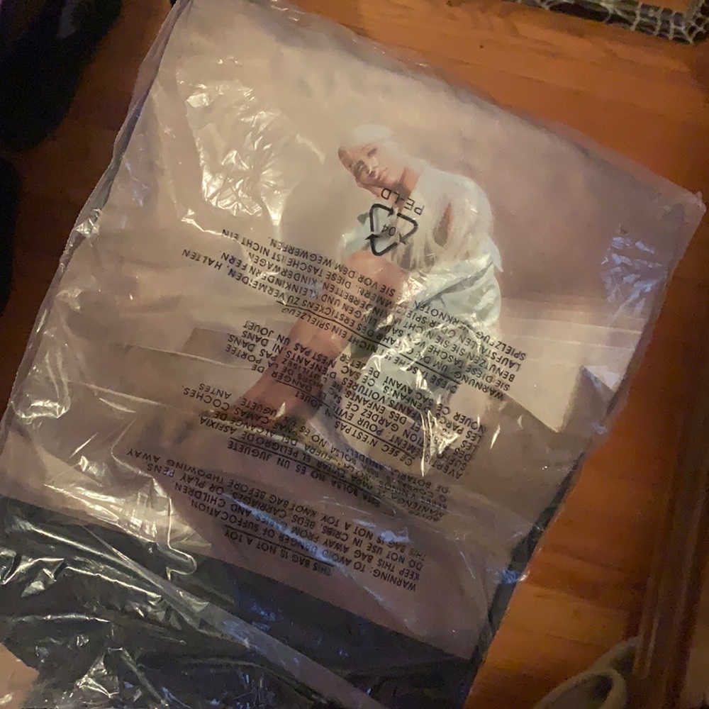Ariana grande sweetener shirt